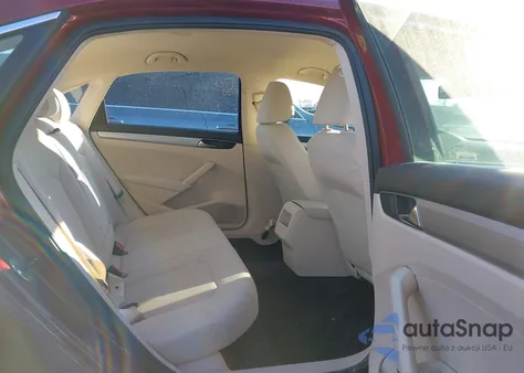 2017 Volkswagen Passat 1.8T S z USA, uszkodzony, nr VIN 1VWAT7A36HC035713